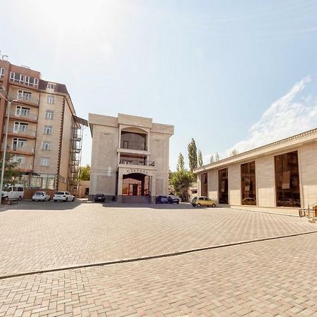 Classic Hotel Osh Exterior foto